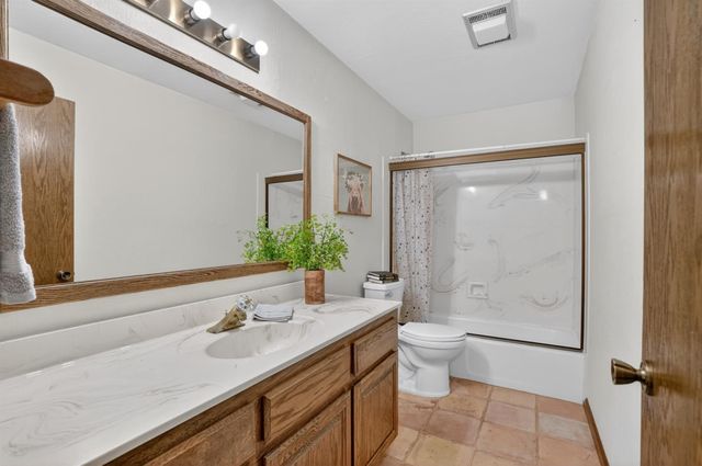 2645 Shadow Ln, Valley Springs, CA 95252