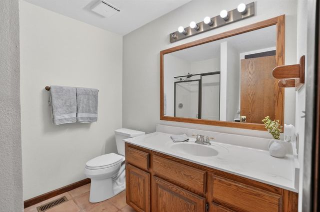 2645 Shadow Ln, Valley Springs, CA 95252