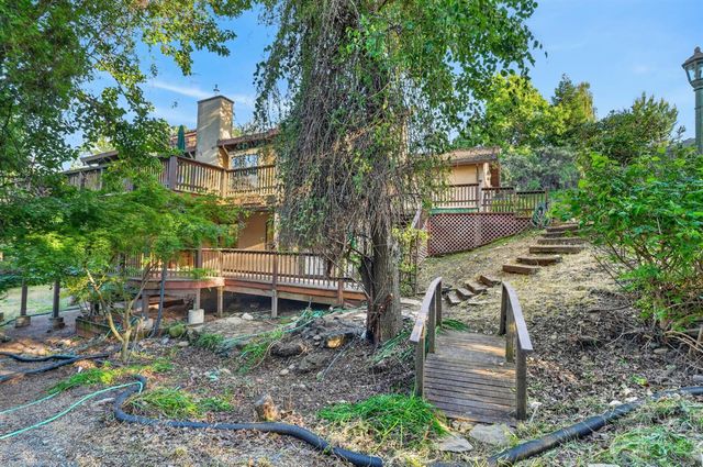 2645 Shadow Ln, Valley Springs, CA 95252