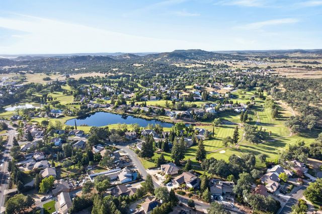2645 Shadow Ln, Valley Springs, CA 95252