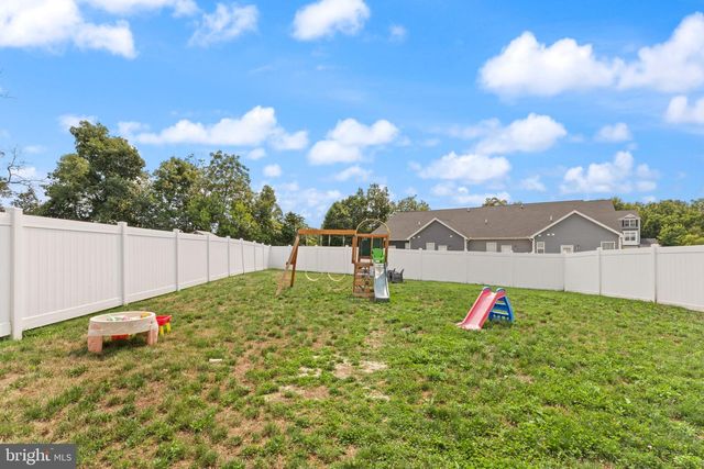 32 COOP LN, Hanover, PA 17331