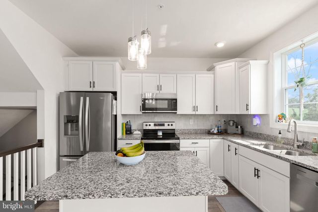 32 COOP LN, Hanover, PA 17331