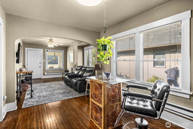 4509 Pacific Avenue, Tacoma, WA 98418