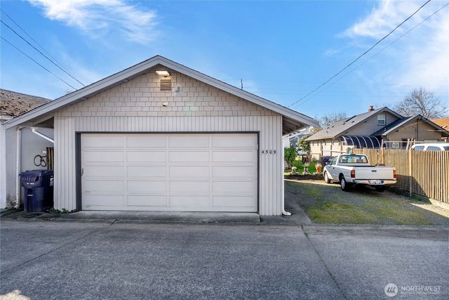 4509 Pacific Avenue, Tacoma, WA 98418