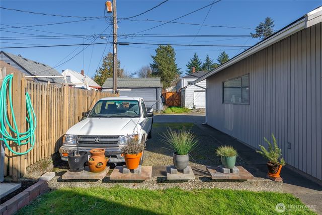 4509 Pacific Avenue, Tacoma, WA 98418