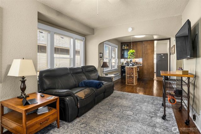 4509 Pacific Avenue, Tacoma, WA 98418