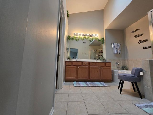 1808 Candlelight Circle, Montgomery, IL 60538