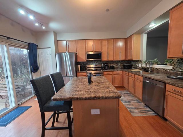 1808 Candlelight Circle, Montgomery, IL 60538