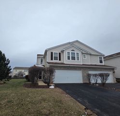 1808 Candlelight Circle, Montgomery, IL 60538