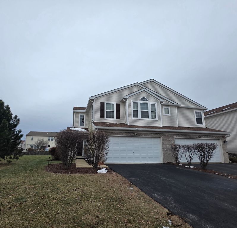 1808 Candlelight Circle, Montgomery, IL 60538