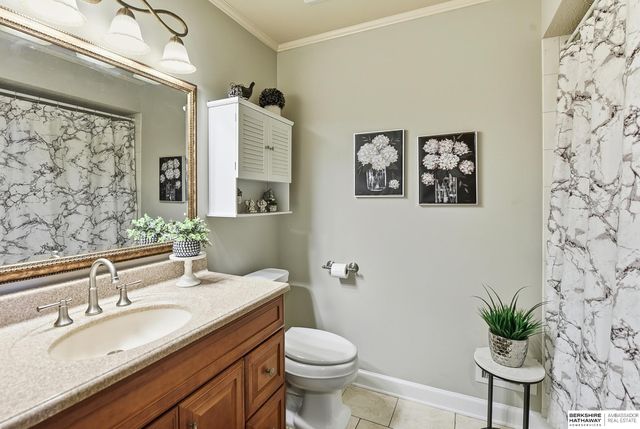 13968 William Circle, Omaha, NE 68144