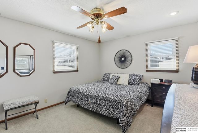 13968 William Circle, Omaha, NE 68144