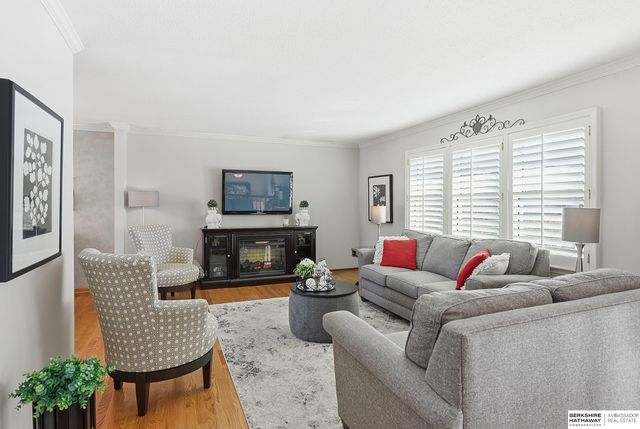 13968 William Circle, Omaha, NE 68144