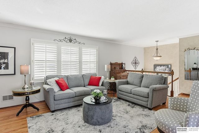 13968 William Circle, Omaha, NE 68144