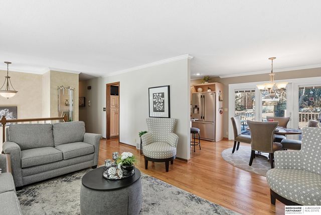 13968 William Circle, Omaha, NE 68144