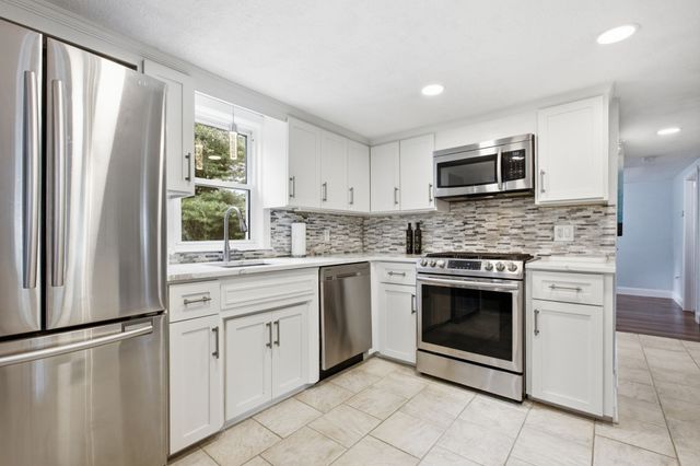 141 Wilmington Rd, Burlington, MA 01803