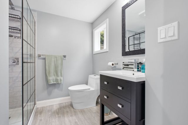 141 Wilmington Rd, Burlington, MA 01803