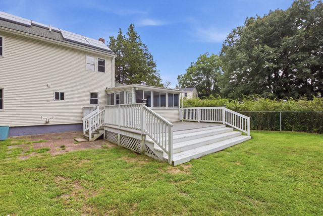 141 Wilmington Rd, Burlington, MA 01803