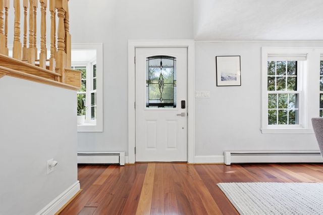 141 Wilmington Rd, Burlington, MA 01803