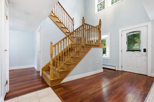 141 Wilmington Rd, Burlington, MA 01803
