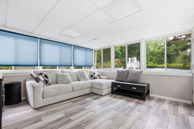 141 Wilmington Rd, Burlington, MA 01803