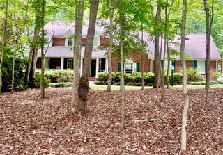 4015 Bienvenue Drive, Greensboro, NC 27409