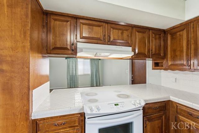 120 W Magnolia Avenue, Hanford, CA 93230