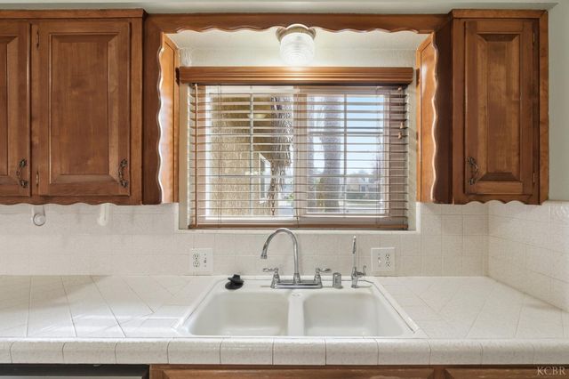 120 W Magnolia Avenue, Hanford, CA 93230