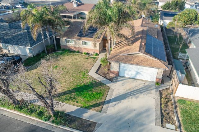 120 W Magnolia Avenue, Hanford, CA 93230