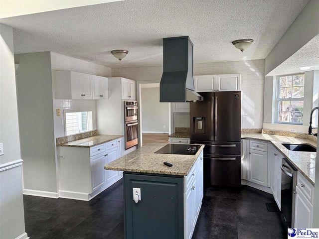 109 KINGFISHER, Florence, SC 29501