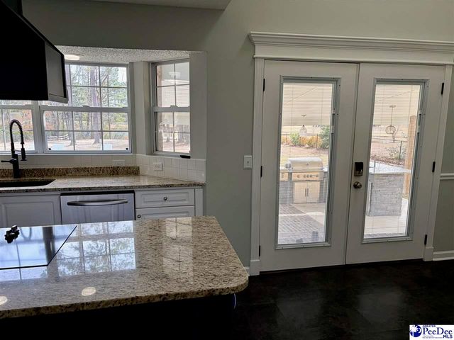 109 KINGFISHER, Florence, SC 29501