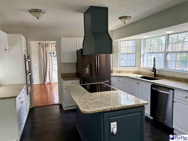 109 KINGFISHER, Florence, SC 29501