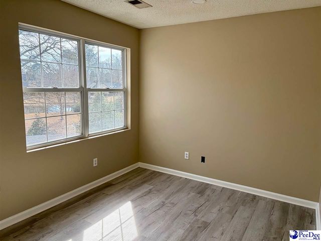 109 KINGFISHER, Florence, SC 29501