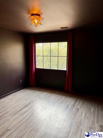 109 KINGFISHER, Florence, SC 29501