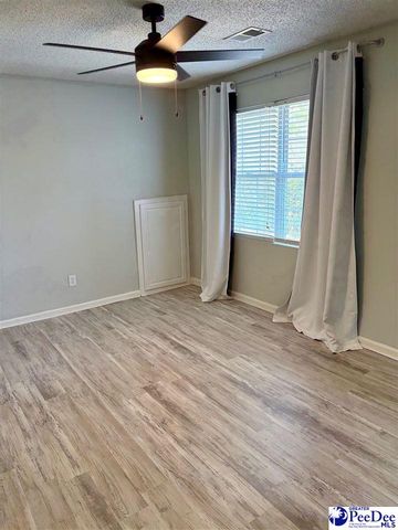 109 KINGFISHER, Florence, SC 29501