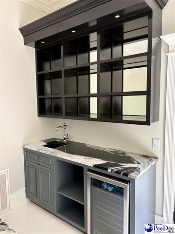 109 KINGFISHER, Florence, SC 29501