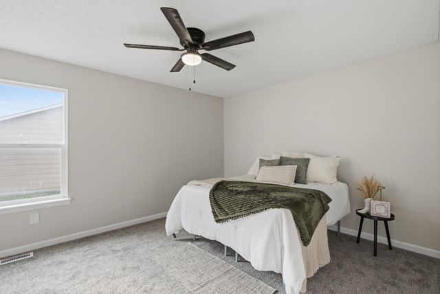 1012 E Winding Lane, Derby, KS 67037
