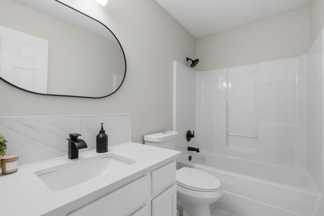1012 E Winding Lane, Derby, KS 67037
