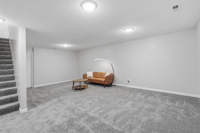 1012 E Winding Lane, Derby, KS 67037