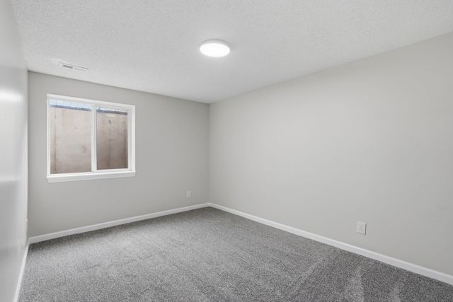 1012 E Winding Lane, Derby, KS 67037