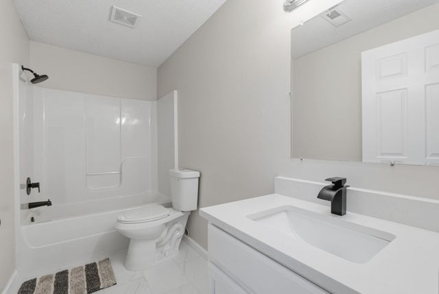 1012 E Winding Lane, Derby, KS 67037