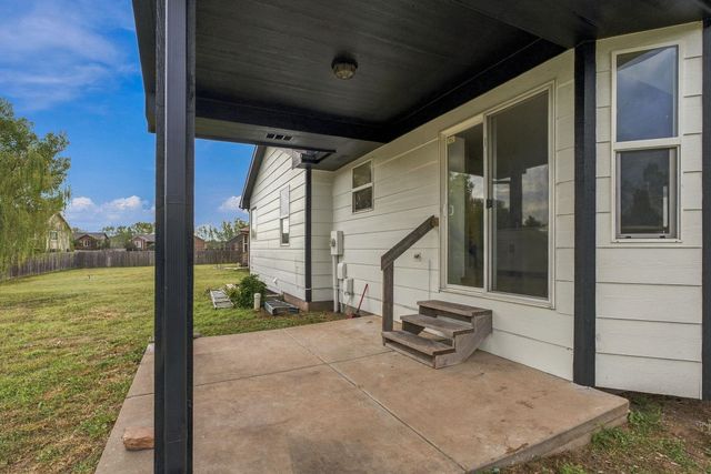 1012 E Winding Lane, Derby, KS 67037