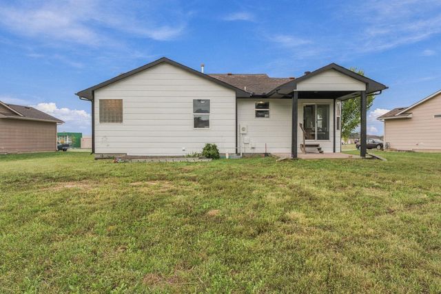 1012 E Winding Lane, Derby, KS 67037