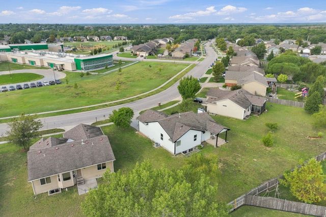 1012 E Winding Lane, Derby, KS 67037