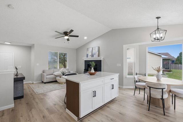1012 E Winding Lane, Derby, KS 67037