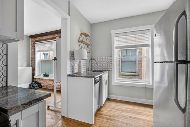 2512 Harrison Street K2, Davenport, IA 52803