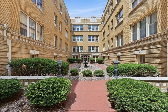 2512 Harrison Street K2, Davenport, IA 52803