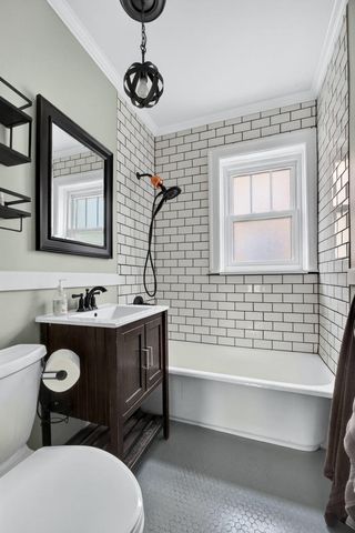 2512 Harrison Street K2, Davenport, IA 52803