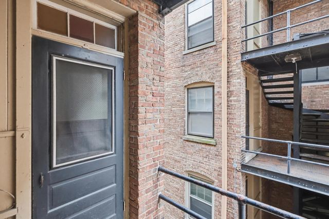 2512 Harrison Street K2, Davenport, IA 52803