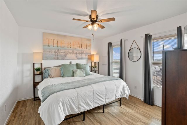 341-342 W Misty Oak, Rockport, TX 78382